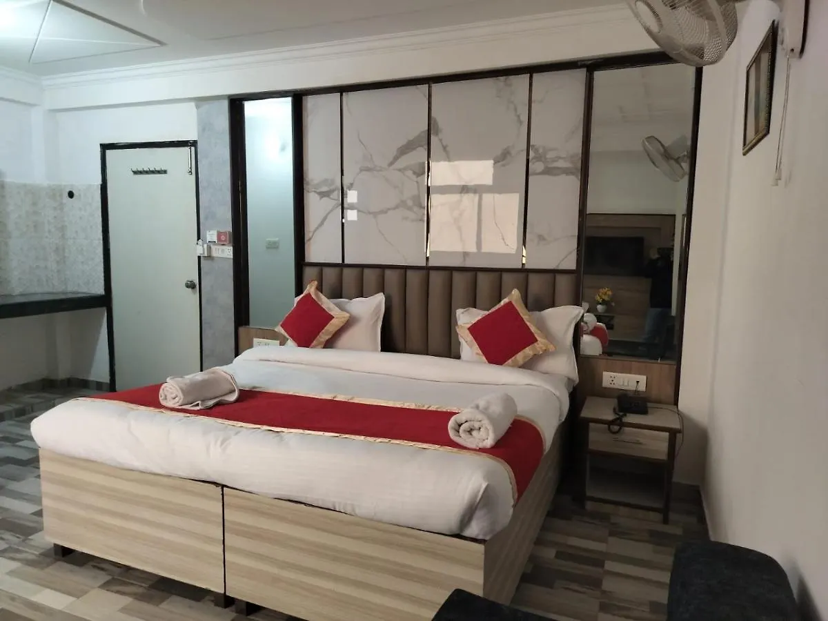 *** Bed & Breakfast Hotel Clink New Delhi Airport India