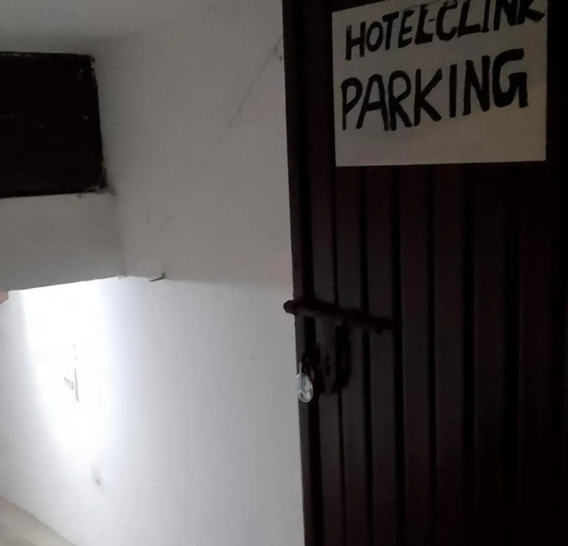 *** Bed & Breakfast Hotel Clink New Delhi Airport India