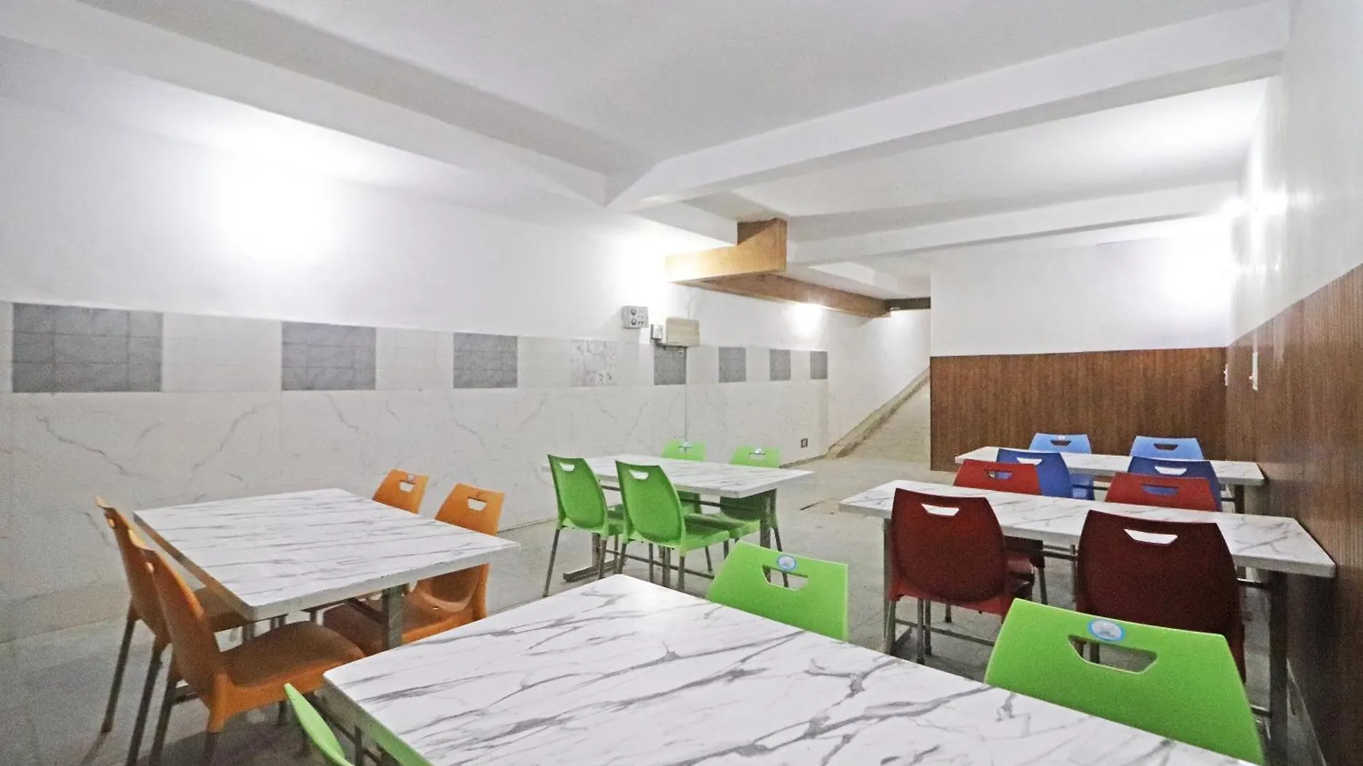 Hotel Clink New Delhi Airport 3*,  India