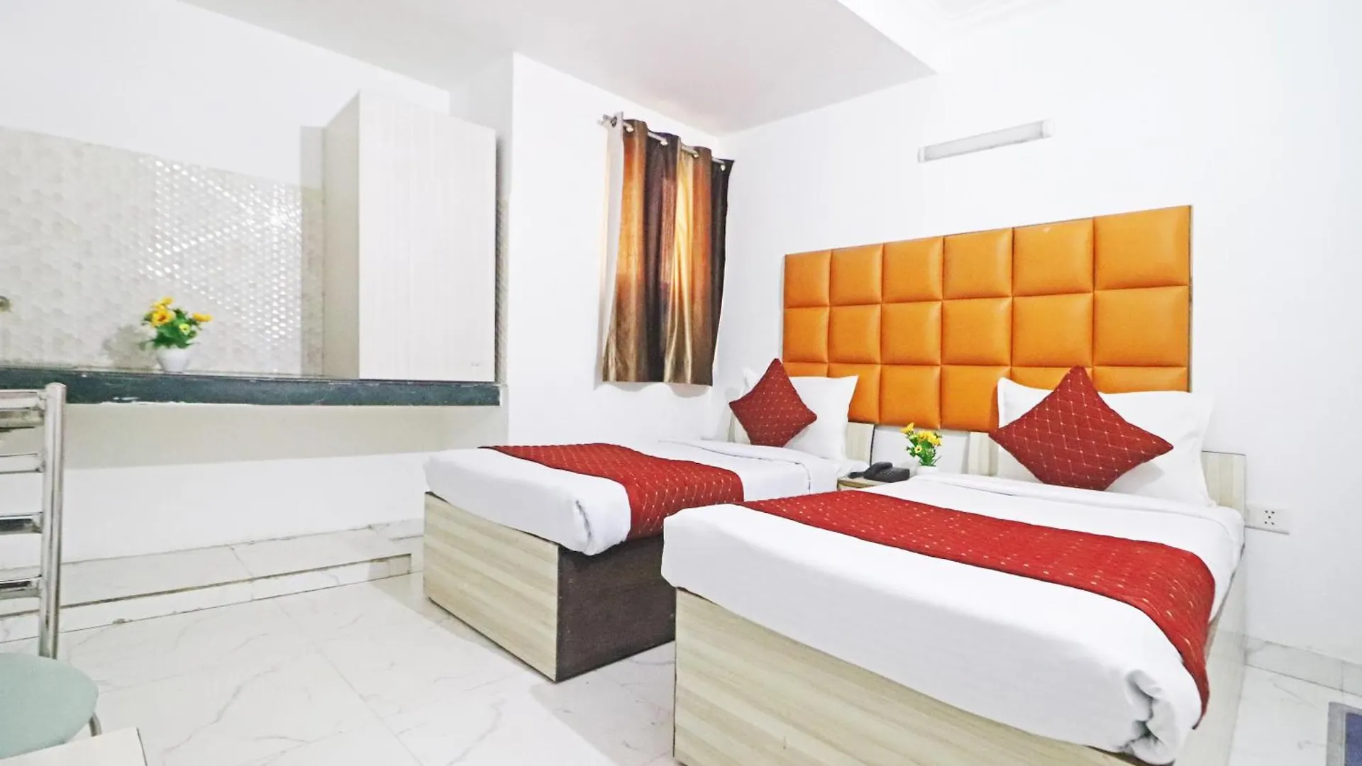 *** Bed & Breakfast Hotel Clink New Delhi Airport India