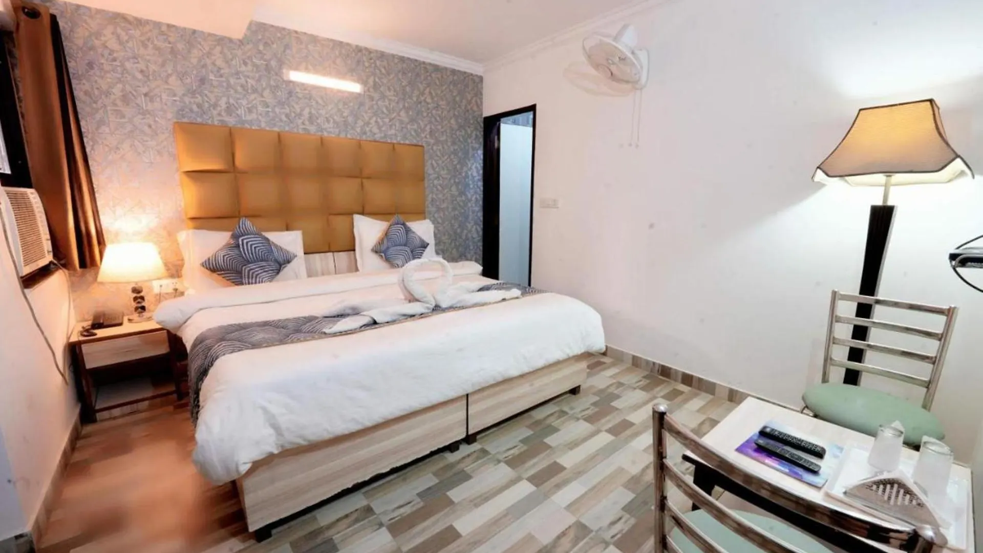 Hotel Clink New Delhi Airport Bed & Breakfast
